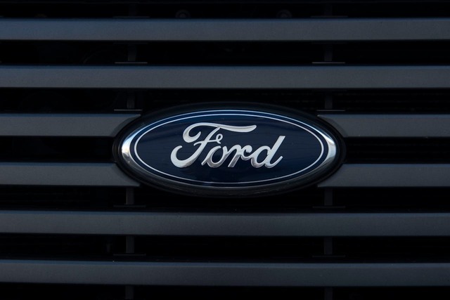 Șeful Ford: Reducerea tarifelor anunțată de Trump aduce beneficii, dar sunt necesare acțiuni adiționale 1 directorul general al ford relaxarea tarifelor decisa de trump ajuta dar este nevoie de masuri suplimentare 6813663ace145