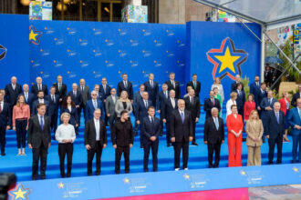 discutii despre o pace durabila in ucraina la summitul comunitatii politice europene de la tirana mesajul lui ilie bolojan 68278d8f3e075