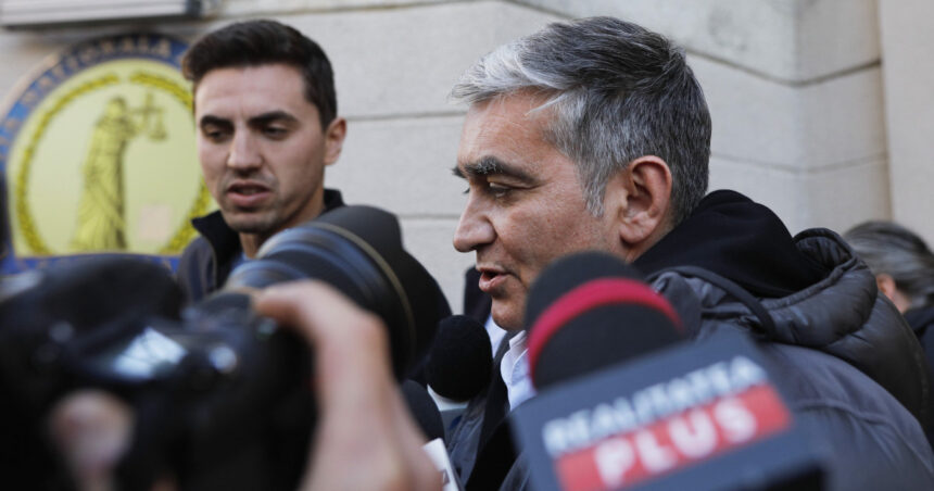 DNA solicită arestarea primarului din Sinaia, Vlad Oprea, pentru nerespectarea măsurilor de control judiciar. 1 dna cere arestarea preventiva a primarului orasului sinaia vlad oprea ar fi incalcat controlul judiciar 68233dc0b0590