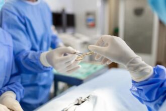 doctorita care a anesteziat o pacienta care a murit a scapat de inchisoare trebuie sa achite daune morale colosale 681e7c65a8d44