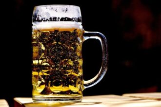 dosar penal la braila reprezentantul unui partid ar fi oferit alcool mai multor persoane ca sa voteze un anumit candidat 6829825d49ba2