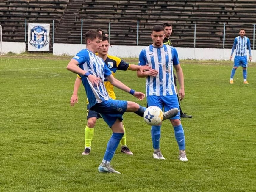 Bătălia cu scopuri distincte: Gloria Băneasa versus CS Medgidia în Liga a 3-a 1 duel cu obiective diferite intre gloria baneasa si cs medgidia in liga a 3 a 6815f0f6ad13b