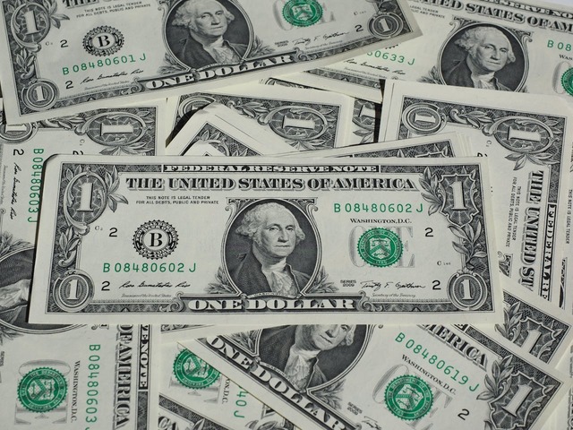 Proiectul de lege fiscală al lui Trump, după obstacolele impuse de republicanii radicali, obține aviz favorabil din partea comisiei esențiale și înaintează în Congresul Statelor Unite. 1 dupa ce a fost blocat de cativa republicani radicali proiectul de lege fiscala al lui trump trece de comisia cheie si avanseaza in congresul sua 682af3a790bdc