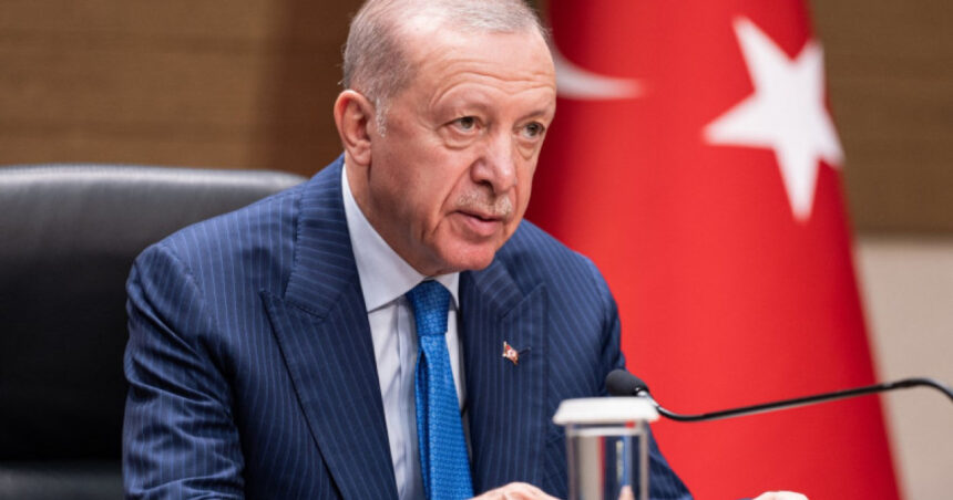 Erdogan îndeamnă Rusia și Ucraina să reia dialogul pentru pace: „Să nu închidă porțile” 1 erdogan cere rusiei si ucrainei sa continue negocierile privind pacea sa nu inchida usa 68384ea4701e4