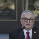 Fost ambasador american în România, lovitură dură pentru Simion: „Nu a avut niciodată contact cu adevărul!” 2 exclusiv fost ambasador sua in romania palma grea pentru simion el cu adevarul nu s a intalnit in viata lui 683093e7776c6