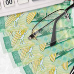 Leul scade cu 3%: Suciu (BNR) previzionează dobânzi ce nu vor depăși 7,5%. Îngrijorările cresc din cauza întârzierii reformelor din PNRR. 2 exclusiv leul devalorizat cu 3 suciu bnr dobanzile nu vor trece de 75 amanarea reformelor din pnrr ingrijoreaza foarte mult 681e09baebcf9