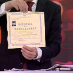 Nicușor Dan își arată diploma de Bacalaureat în fața unui zvon fals răspândit pe rețelele sociale: „Este o dezinformare flagrantă!” 3 exclusiv nicusor dan si a prezentat diploma de bacalaureat dupa aparitia unui fals pe retelele sociale circula un fake news grosolan 682247a637a73