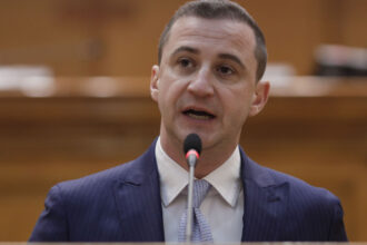 exclusiv simonis orice negociere cu psd trebuie sa plece de la o propunere de premier din partea partidului 682c9b5d92321