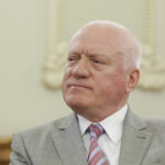 Valeriu Stoica analizează ieșirea PSD în opoziție: „Vor suferi pierderi considerabile, posibil chiar totul”. Ce raționamente aduce în discuție? 3 exclusiv valeriu stoica despre intrarea psd in opozitie va pierde foarte mult daca nu chiar tot ce argumente invoca 6830715891757