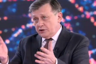 exclusiv vasile blaga il critica crin antonescu poate ca si domnia sa a contribuit la infrangerea domniei sale 682af21e9b96c
