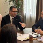 Experții Băncii Mondiale în vizită la Constanța: Viceprimarul Răsăuțeanu subliniază importanța atragerii de investiții pentru comunitate 2 expertii bancii mondiale la constanta viceprimarul rasauteanu am discutat despre cat mai multe investitii private si publice in comunitatea noastra 6839dda788a21