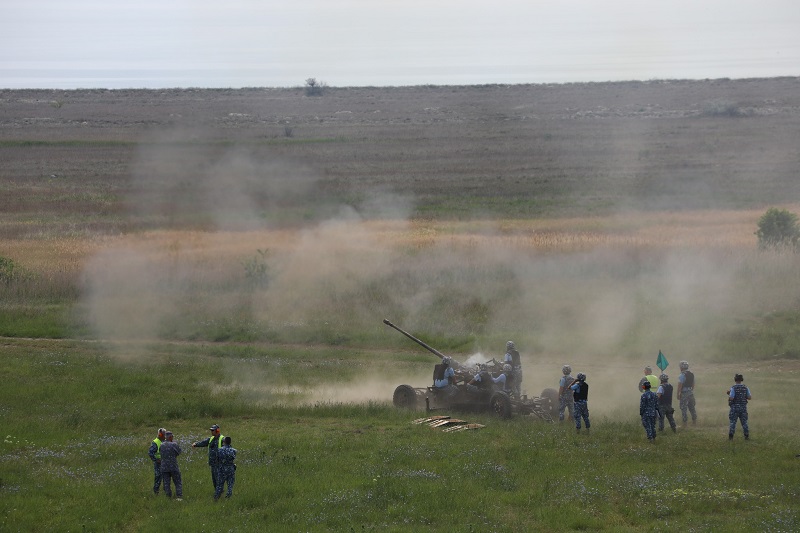 Deflagrație într-un poligon: Un bărbat a suferit răni în urma exploziei unei muniții active 1 explozie intr un poligon un barbat a fost ranit in urma detonarii unui element de munitie activa 68299878f150c