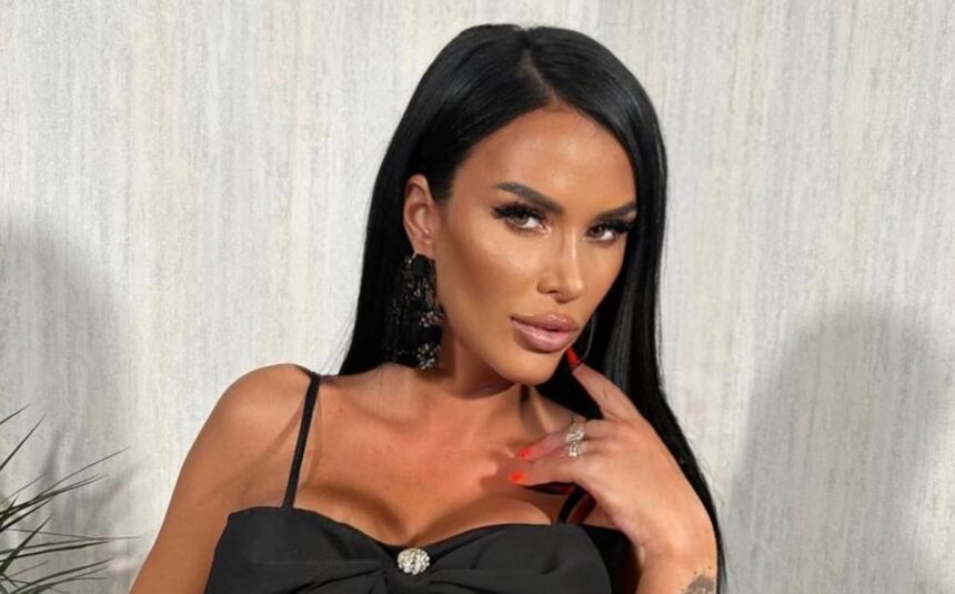 „Împlinirea a doi ani a micuței Daiana: Daniela Crudu, mândră alături de „prințesa” ei” 1 fetita danielei crudu a implinit doi ani cum s a pozat fosta asistenta tv cu daiana printesa lui mami 6814a0a802341