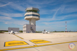 firma magnatilor care controleaza aerodromul de la tuzla a prins un contract de 28 milioane de lei cu transelectrica 68241db1bfd40