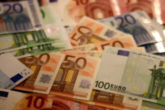 fondatorul revolut a strans un fond de investitii de 250 milioane dolari pentru startup uri de tehnologie 68359815c2438