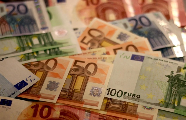 Revoluția în Finanțe: Fondatorul Revolut atrage 250 de milioane de dolari pentru inovații tehnologice! 1 fondatorul revolut a strans un fond de investitii de 250 milioane dolari pentru startup uri de tehnologie 68359815c2438