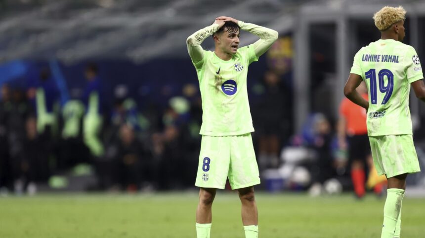 Un fost jucător de legendă al lui Real Madrid o tachină pe Barcelona: "Se pune la cale o conspirație împotriva lor, dar un singur adevăr rămâne" 1 fostul star de la real madrid o ironizeaza pe barcelona e o conspiratie impotriva lor dar un singur lucru e adevarat 681b7938d643a