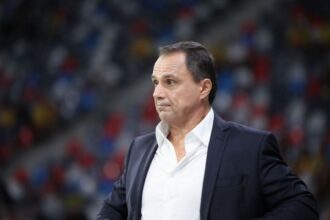fotbalistul de la fcsb sfatuit sa plece nu are de ce sa stea sunt ani importanti pentru el 6836253200459