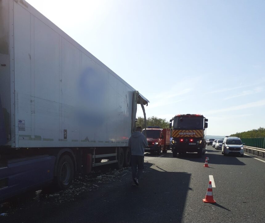 Coliziune devastatoare pe A2 între două TIR-uri: O victimă prinsă în mormanele de metal 1 foto accident grav pe a2 intre doua tir uri o persoana este incarcerata 68309d0221688