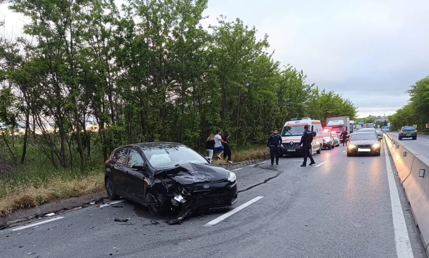 Coliziune serioasă pe DN39: Doi răniți între Lazu și Constanța 1 foto accident grav pe dn39 intre lazu si constanta doua persoane au fost ranite 6834aa2298e60