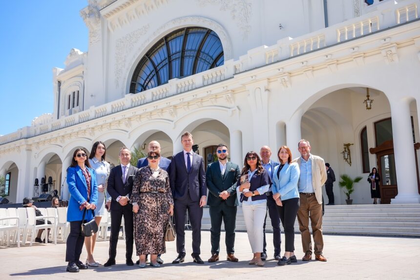 „Vizita Ambasadorului Marii Britanii la reinaugurarea Cazinoului: Descoperiri și aventuri pe tărâm românesc” 1 foto ambasadorul marii britanii prezent la redeschiderea cazinoului la invitatia omd mamaia constanta ce alte obiective a vizitat diplomatul englez 682dde14dfb47