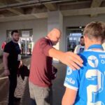„Răspunsul lui Dan Șucu la întrebarea unui tânăr fan îmbrăcat în culorile Craiovei: 'Putem face o fotografie, domnule Șucu?'” 3 foto ce i a raspuns dan sucu unui copil imbracat in echipamentul craiovei cand i a fost ceruta o fotografie facem o poza domnule sucu 681500d05a9c0