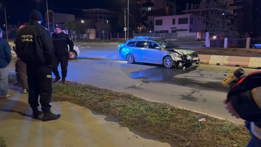Accident în Mamaia Nord: Impact între două vehicule în apropierea Lidl, cu un șofer rănit! 1 foto doua masini s au ciocnit in zona lidl din mamaia nord unul dintre soferi a fost ranit 6823a9ad502cb
