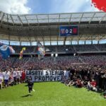 Suporterii Stelei au invadat terenul cu un mesaj puternic pentru FRF, după meciul din Liga 2! 2 foto fanii stelei au patruns pe teren si au avut un mesaj clar pentru frf dupa ultima etapa din liga 2 6829e9238f691