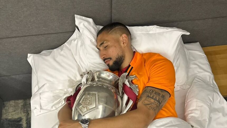Captura zilei: Emoția triumfului CFR Cluj în finala Cupei României - ”Nu e doar un vis” 1 foto imaginea zilei dupa ce cfr cluj a castigat cupa romaniei nu e doar un vis 6825f209d7b5c