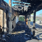 (FOTOGRAFII) Scene ÎNCERCARE din casa din Topraisar mistuită de flăcări: Împreună, putem reaprinde speranța! 3 foto imagini dramatice din locuinta din topraisar care a ars ieri speranta poate renaste prin noi toti 682c50a2b1bef