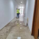 Afacere ciudată la secția 211 din Mamaia: O alegătoare dezamăgită a distrus un radiator din sediu 3 foto incident bizar la sectia 211 din mamaia o alegatoare nemultumita a daramat un calorifer din cladire 68297fe6e47e6
