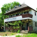 Muzeul Satului caută chiriaș pentru hanul ce l-a găzduit pe Alexandru Ioan Cuza 3 foto muzeul satului vrea sa inchirieze hanul la care a stat alexandru ioan cuza 682419235f951