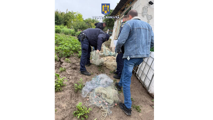 Captură impresionantă în Lipnița și Rasova: Poliția descoperă un adevărat depozit de arme și muniții la locuințele a cinci braconieri! 1 foto perchezitii in lipnita si rasova un intreg arsenal de arme si munitii descoperit de politisti la domiciliile a cinci braconieri 6835bc5790e02