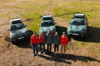foto pilotii dacia sandriders din raliul dakar au facut off road pe transalpina 681c2cb2c2f15