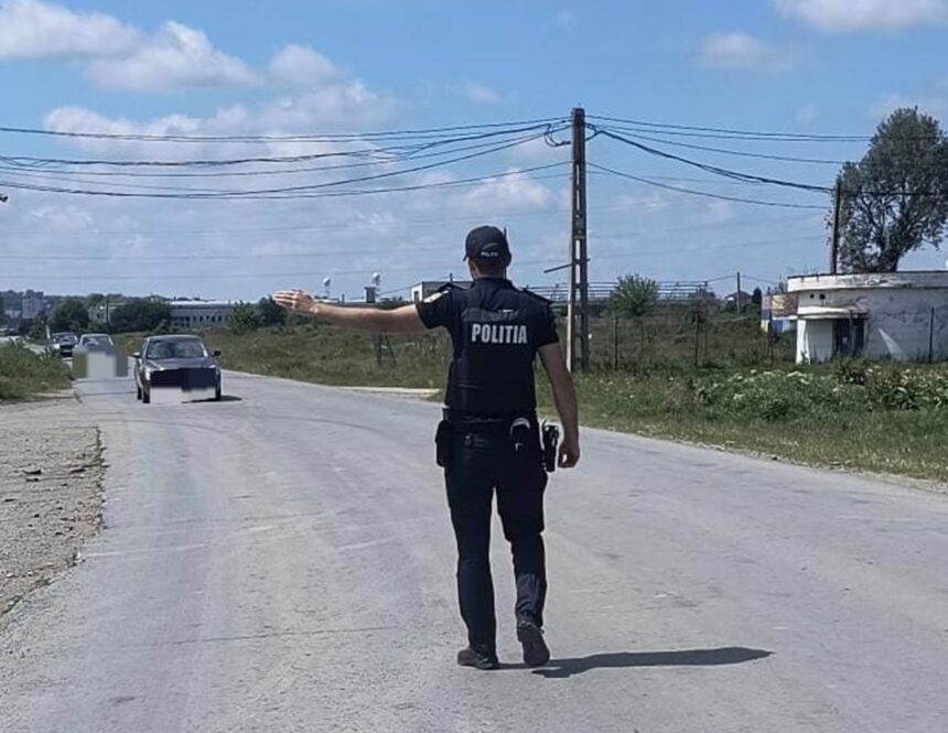 RAZIE POLIȚIEI la Medgidia: Zeci de cetățeni controlați, șoferi transformați în pietoni și permise de circulație suspendate 1 foto razie la medgidia sute de persoane verificate de politisti soferi ramasi pietoni si certificate de inmatriculare retrase 68208b0dc16c6