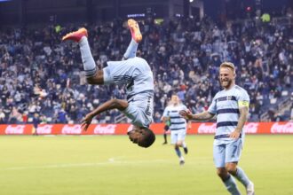 foto si video a murit fostul adversar al romaniei din preliminariile euro 2024 cunoscut pentru felul acrobatic in care sarbatorea golurile 682d6d007f313