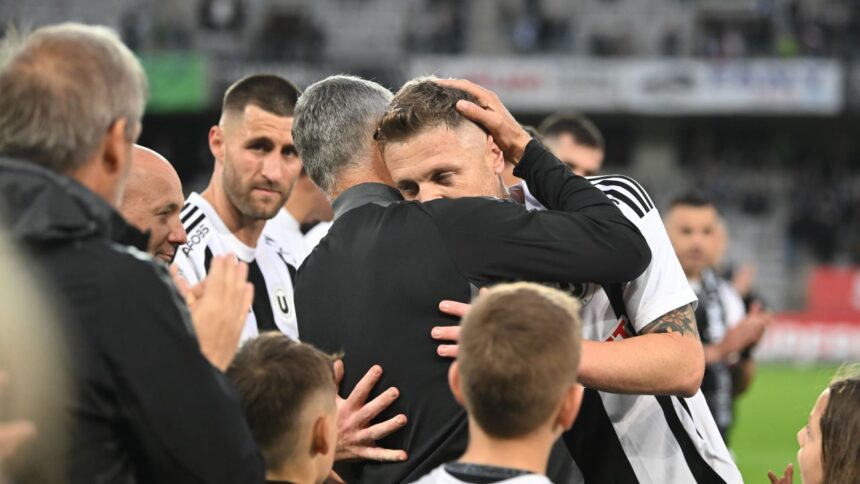 Punct final în cariera fotbalistului român: Sabău își exprimă aprecierea! 1 foto si video fotbalistul roman care a pus punct carierei sabau vreau sa l felicit 68321f3f2f8fe
