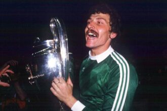 foto si video la 7 dimineata steaua bucuresti a postat un mesaj despre 7 mai 1986 ziua triumfului din cupa campionilor europeni 681aeed9ba086
