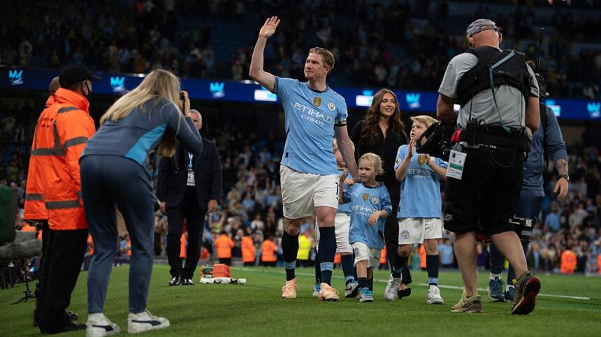 Pep Guardiola, copleșit de emoție la despedirea lui De Bruyne pe Etihad. Belgianul a lăsat fără cuvinte cu o ocazie ratată impresionantă 1 foto si video pep guardiola in lacrimi la ultimul meci al lui de bruyne pe etihad belgianul a socat cu o ratare monumentala 682d697c85667