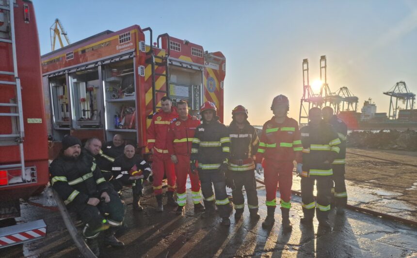 Foc mistuitor în Portul Constanța Sud Agigea: Detalii despre intervenția pompierilor! 1 foto video incendiu in portul constanta sud agigea iata unde au intervenit pompierii 683a98d089671