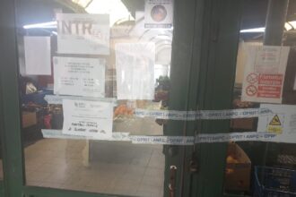 foto video piata unirii din constanta inchisa de protectia consumatorilor mai multe pisici sunt tinute noaptea in interior pentru a prinde sobolanii 681df103a4aad