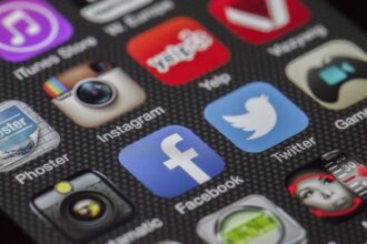 franta vrea sa impuna limita de varsta pentru utilizarea retelelor de socializare la nivel european 68221c2c2df52