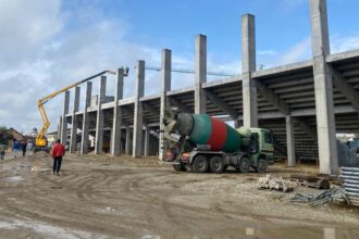 galerie foto cum arata lucrarile la stadionul de 23 000 000e pregatit pentru o echipa de traditie din romania 683b133d4b5ae