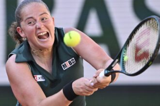galerie foto dupa ce a rugat lumea sa nu o subestimeze ostapenko a suferit o eliminare umilitoare la roland garros 2025 683ad081e9045