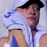 Sfârșitul unei epoci în WTA: Swiatek cedează în fața Sabalenkăi și impactul asupra clasamentului ei înainte de Roland Garros 2 galerie foto final de era in wta swiatek a capitulat inaintea sabalenkai cat va cadea in clasament inainte de roland garros 68264c8169164