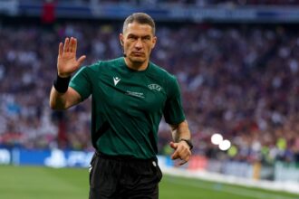 galerie foto istvan kovacs fotografie istorica inainte de finala champions league ce scrie pe tricoul sau 683b52868c355