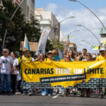Mii de spanioli s-au mobilizat în Insulele Canare pentru a protesta împotriva turismului de masă: „Asistăm la un colaps total” 3 galerie foto mii de spanioli au protestat impotriva turismului excesiv in insulele canare este un colaps total 6829fbcc1325f
