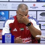 Emoția din tribune: Mesajul lui Olăroiu care l-a adus pe jucător în lacrimi, cu bannere imense în engleză la ultimul său meci 3 galerie foto olaroiu mesajul care l a facut sa planga bannere uriase in limba engleza afisate la ultimul sau meci 6833fd393111c