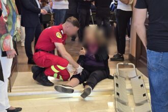 galerie foto start cu un incident la zilele constantei interventie a ambulantei la cazinou 682d93443e85a