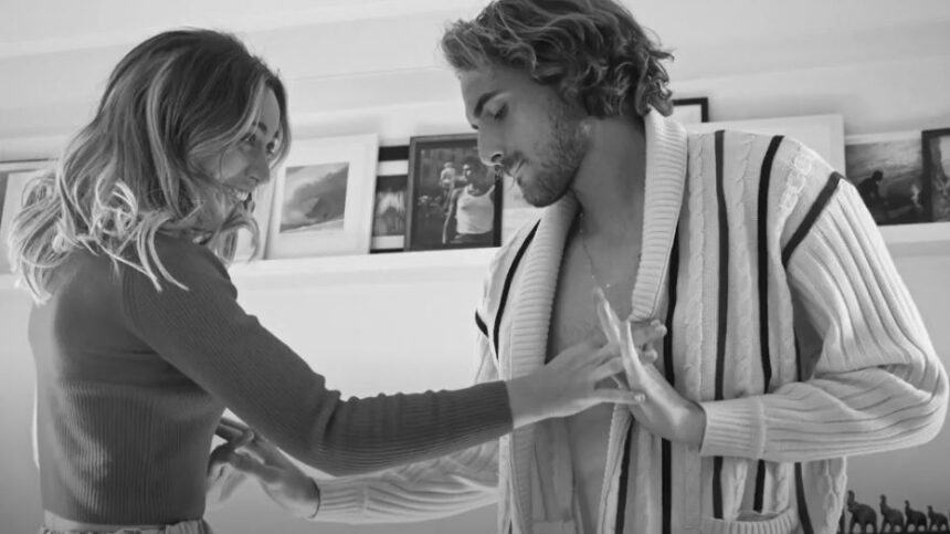 Tsitsipas și Badosa, surprinși în ipostaze inedite: grecul împărtășește cum a ajuns să disprețuiască tenisul 1 galerie foto tsitsipas si badosa pozati ca niciodata pana acum grecul a dezvaluit cum a ajuns sa urasca tenisul 68342aeea0422